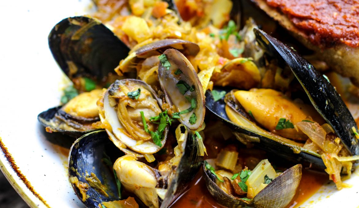 Harissa Clams and Mussels